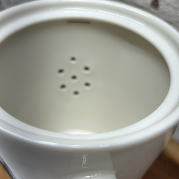 Tim Hortons 2 Cup Teapot 2006 - Picture 7 of 7